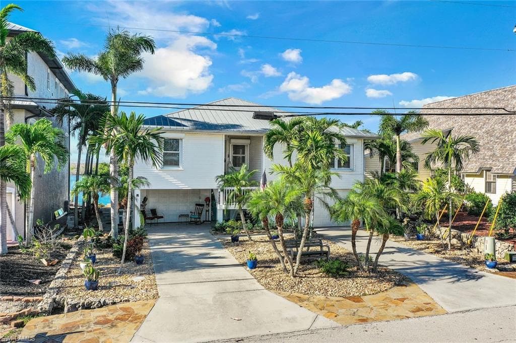 11631 Island AVE MATLACHA, FL 33993