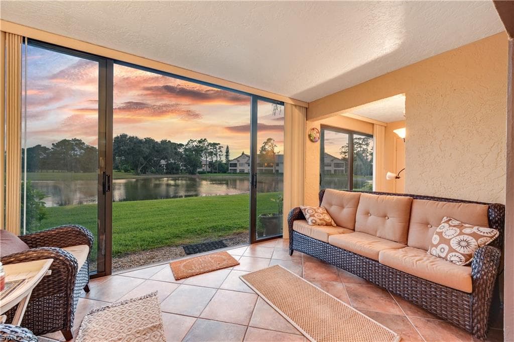 460 Fox Haven DR 1110 NAPLES, FL 34104