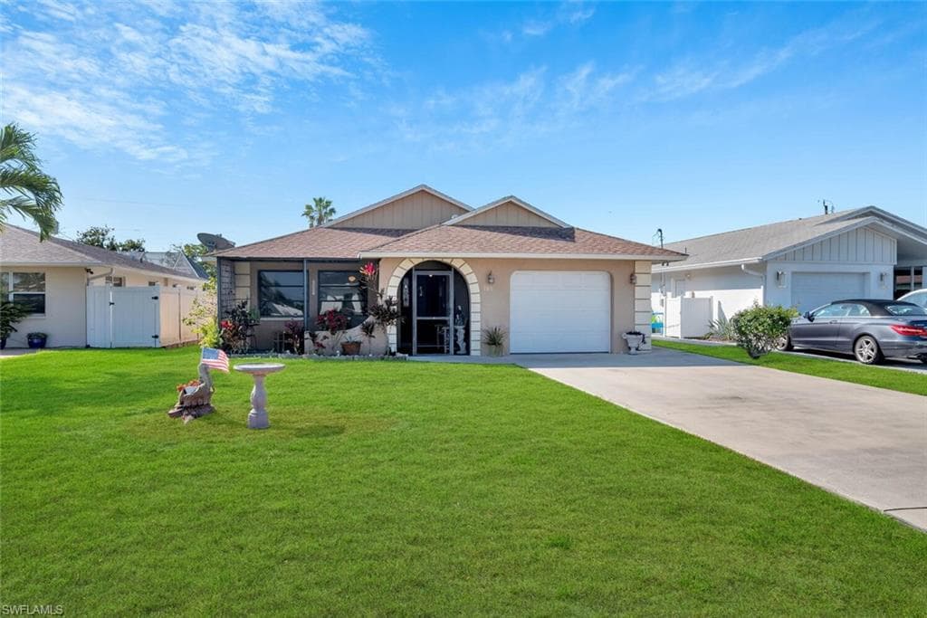 786 93rd AVE N NAPLES, FL 34108