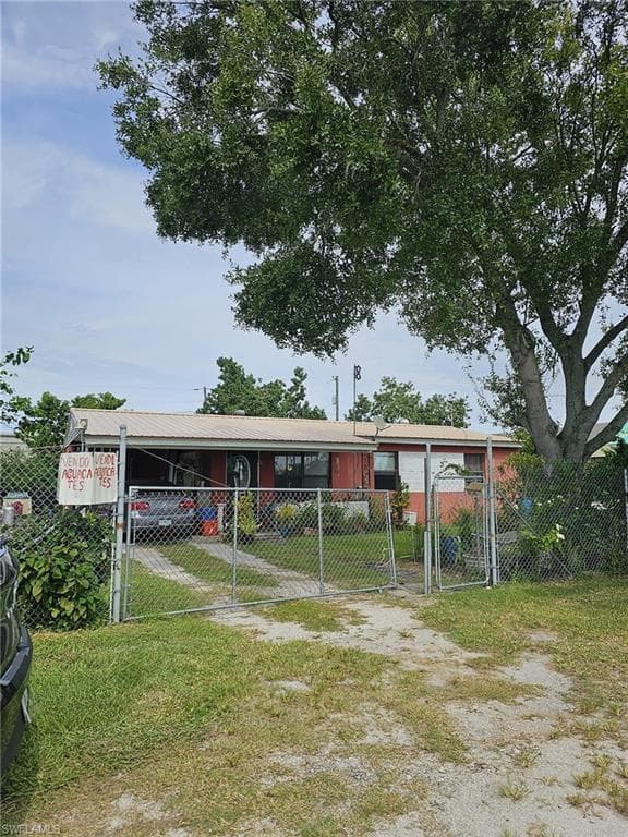 851 E Alverdez AVE CLEWISTON, FL 33440
