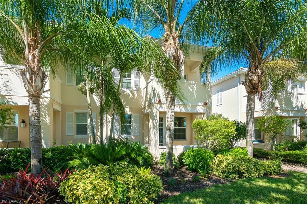 15262 Latitude DR BONITA SPRINGS, FL 34135
