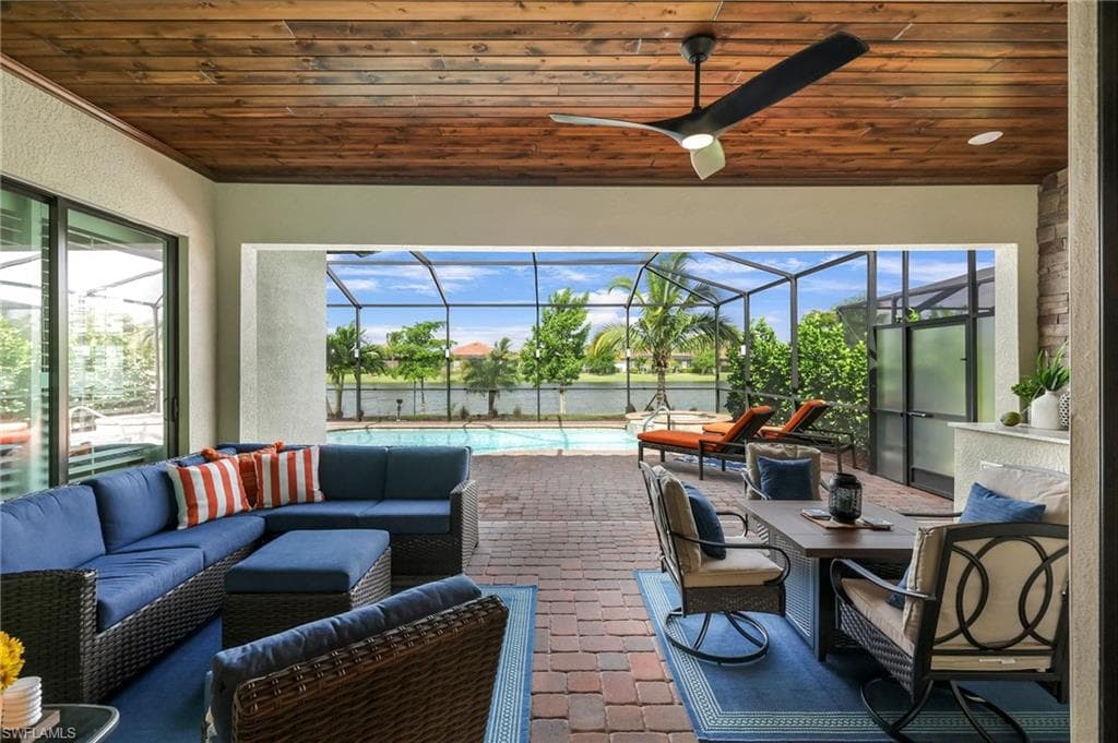 28048 Foxrock CT BONITA SPRINGS, FL 34135