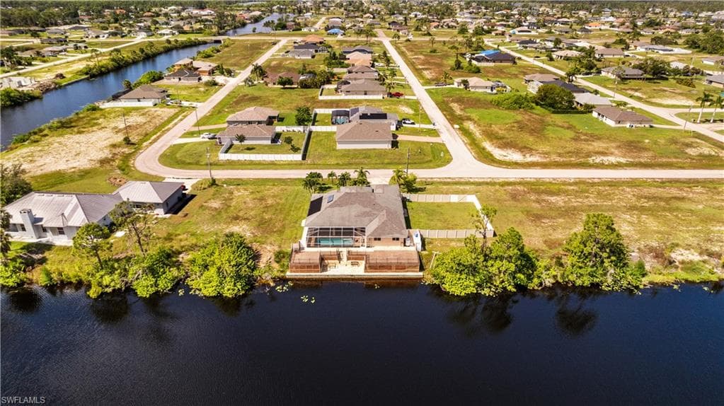 2533 22nd PL CAPE CORAL, FL 33993
