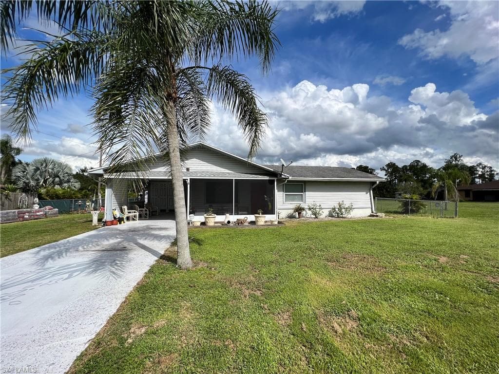 912 James AVE LEHIGH ACRES, FL 33936