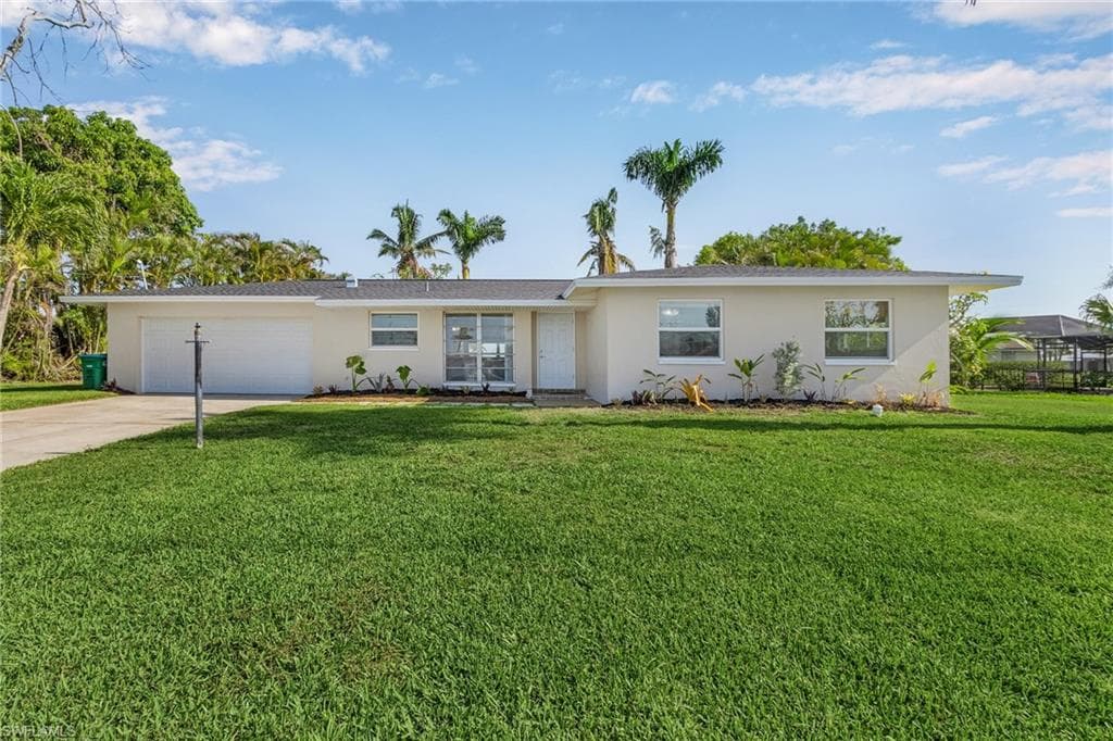 1811 SE 29th LN CAPE CORAL, FL 33904