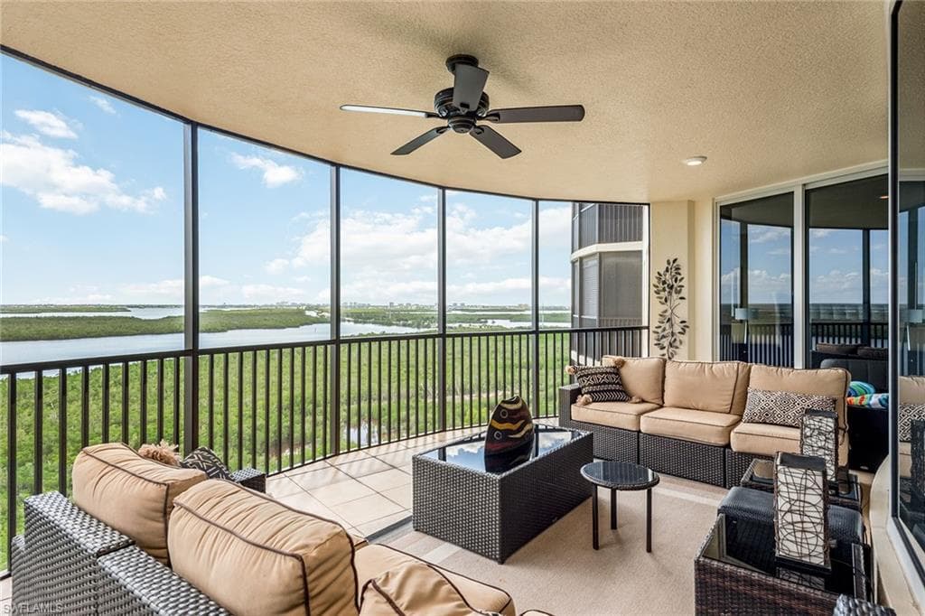 1050 Borghese LN 1104 NAPLES, FL 34114