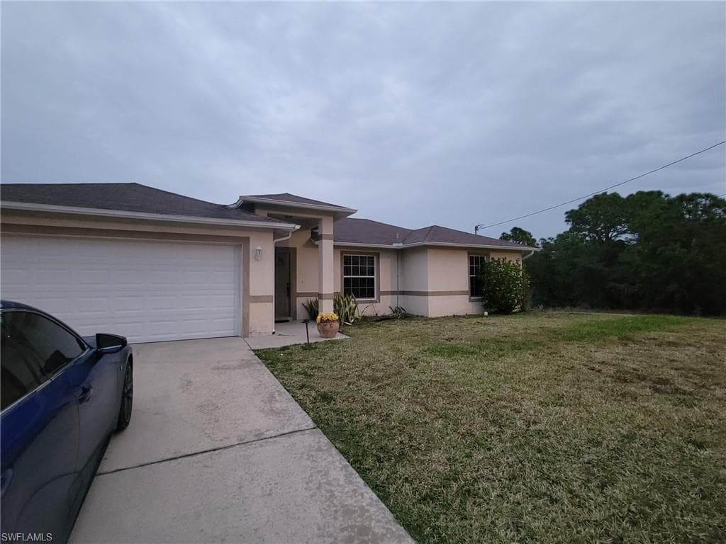 3732 16th ST W LEHIGH ACRES, FL 33971