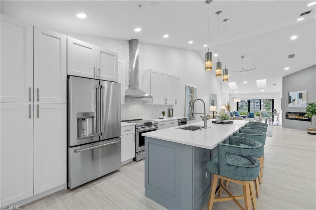 567 Park Shore DR G-4 NAPLES, FL 34103