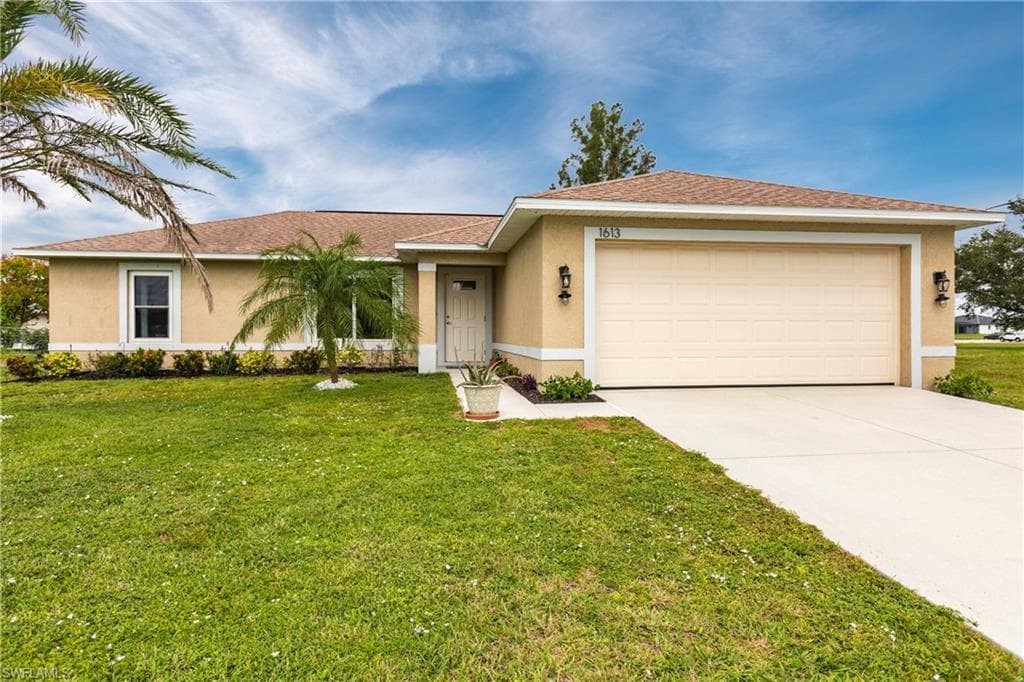 1613 SW 26th ST CAPE CORAL, FL 33914
