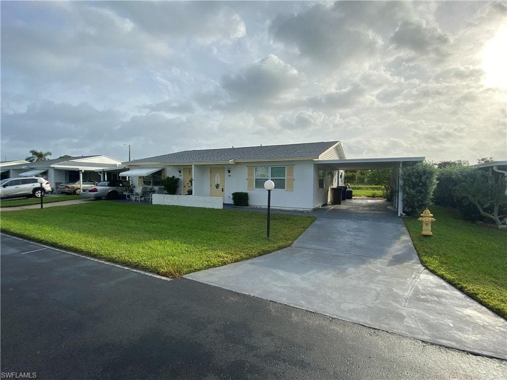 34 Heath Aster LN LEHIGH ACRES, FL 33936