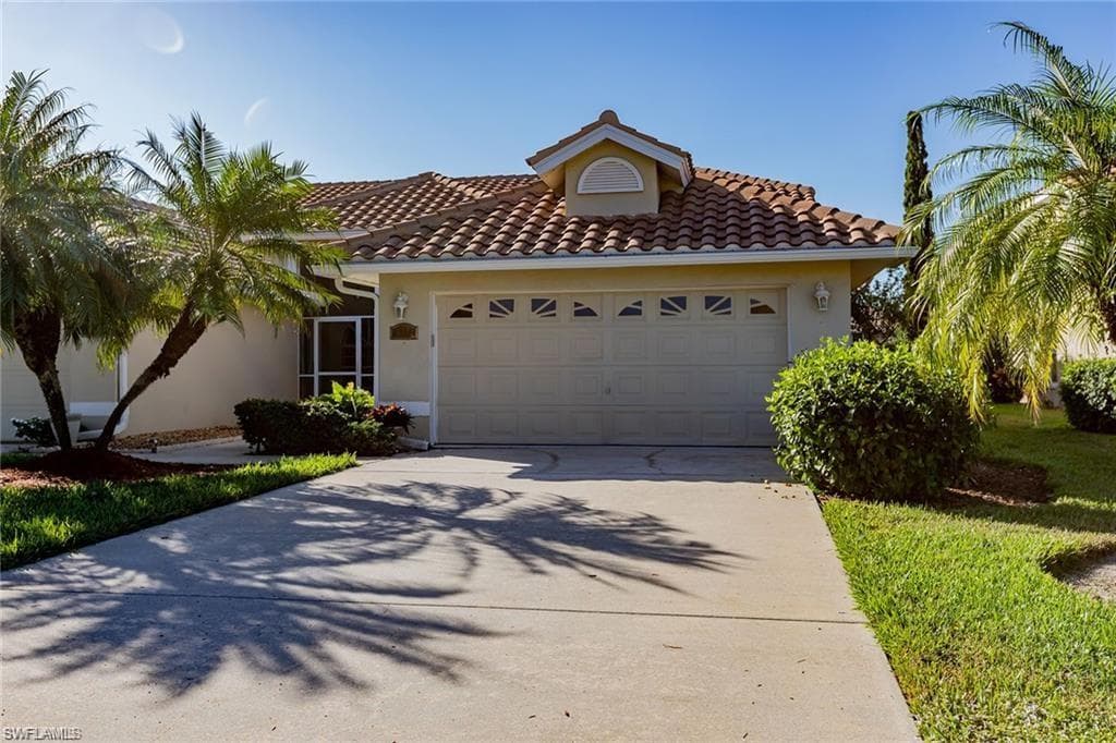 8670 Mustang DR 4 NAPLES, FL 34113