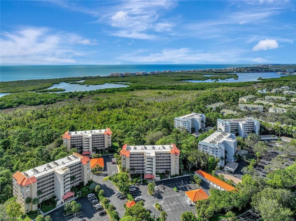 15191 Cedarwood LN 2102 NAPLES, FL 34110