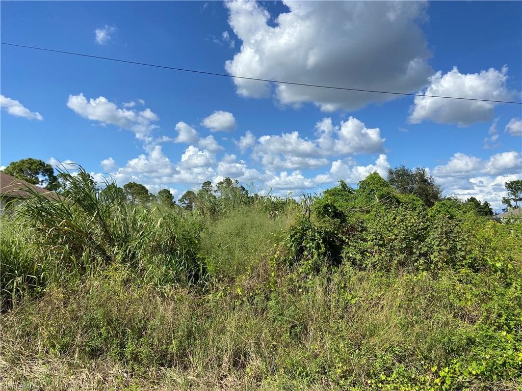 3304 18th ST SW LEHIGH ACRES, FL 33976