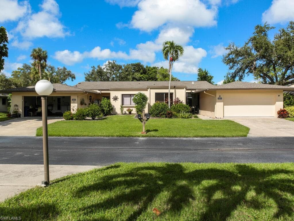 5833 Wild Fig LN FORT MYERS, FL 33919