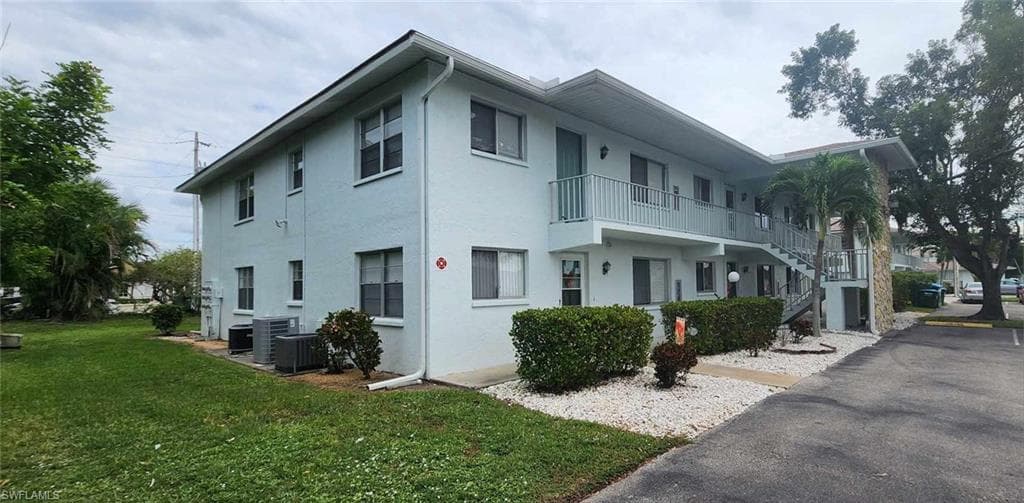 203 SE 15th PL 215 CAPE CORAL, FL 33990
