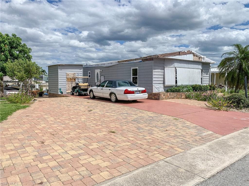 17521 Bryan CT FORT MYERS BEACH, FL 33931