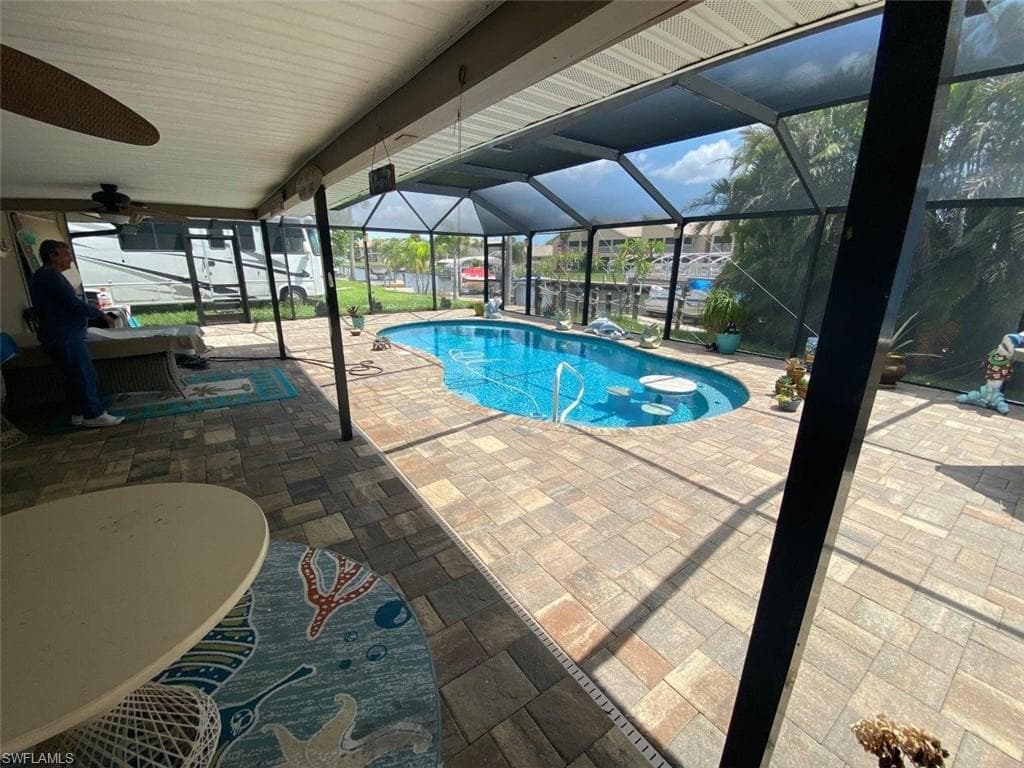 4208 6th PL CAPE CORAL, FL 33904