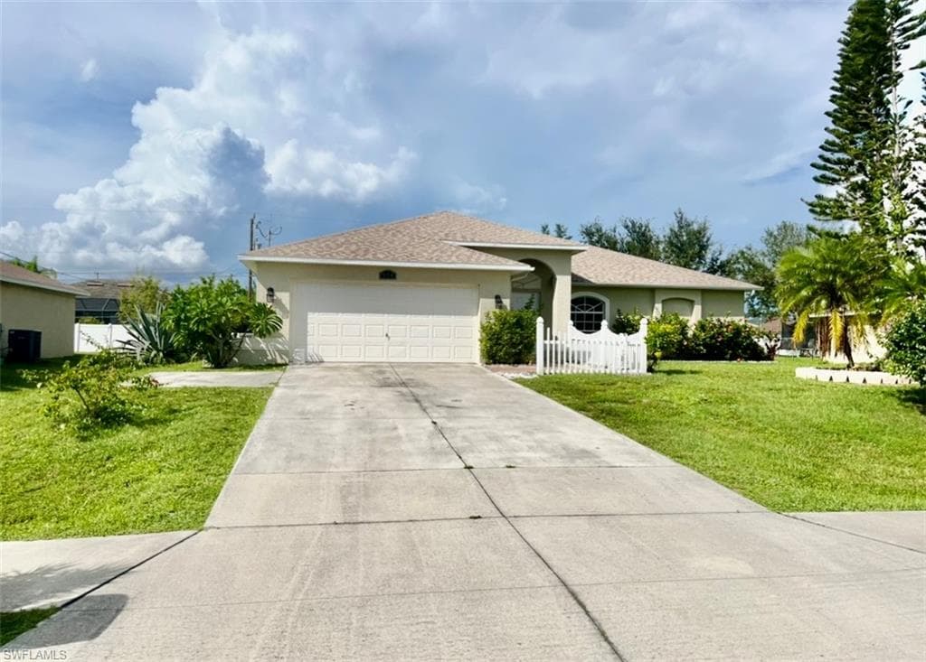329 Trafalgar PKWY CAPE CORAL, FL 33991