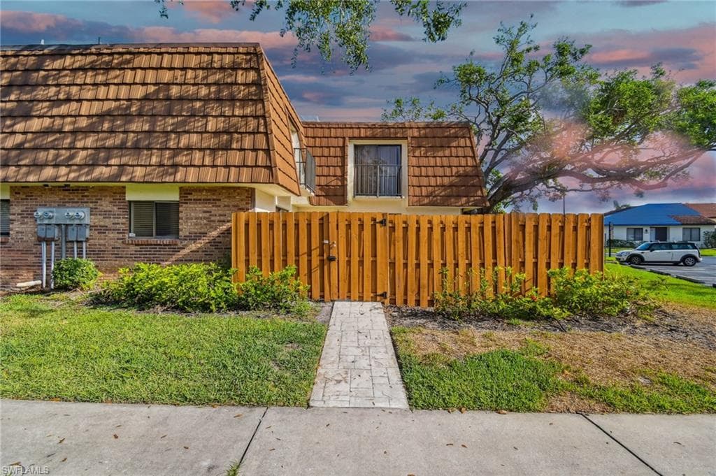 1428 Park Shore CIR 2 FORT MYERS, FL 33901