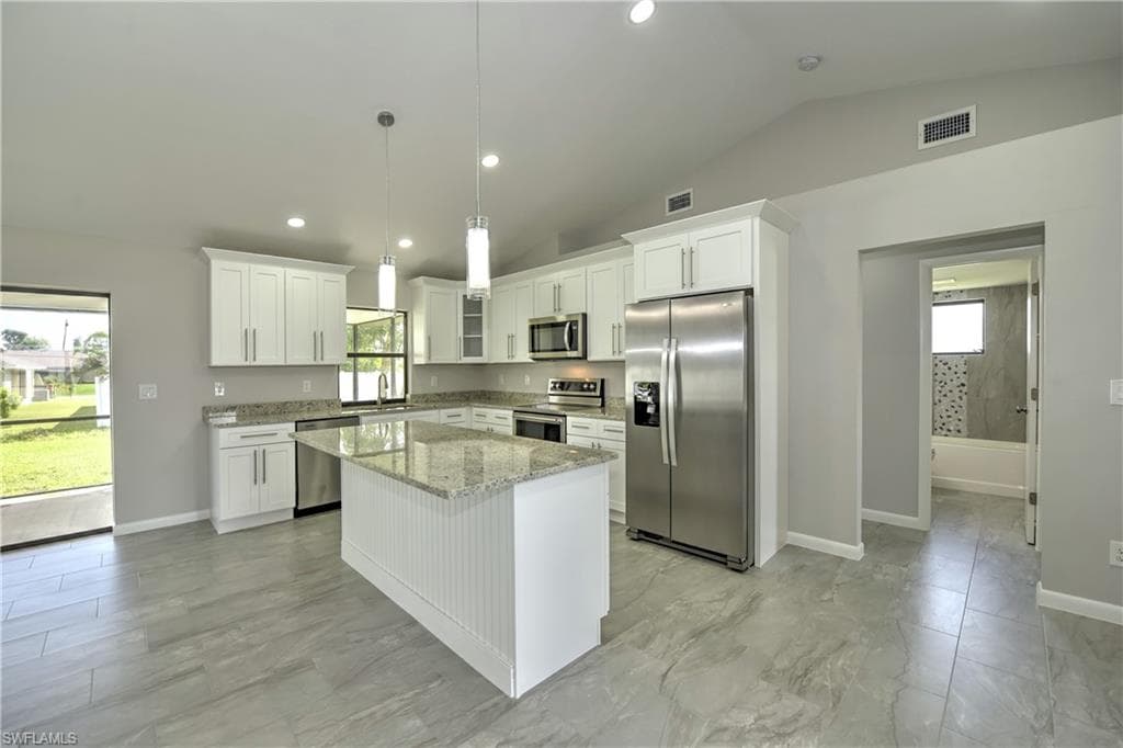127 NE 9th AVE CAPE CORAL, FL 33909