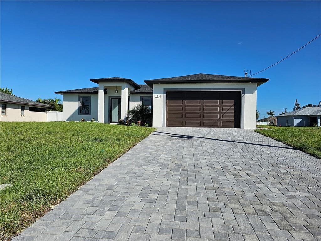 1825 NE 20th TER CAPE CORAL, FL 33909
