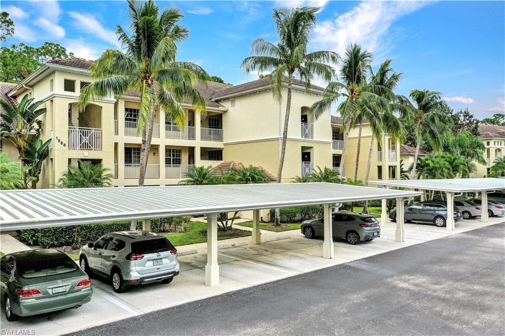 1886 Tarpon Bay DR S 1-301 NAPLES, FL 34119