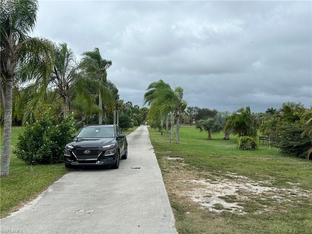 11530 Riggs RD E NAPLES, FL 34114