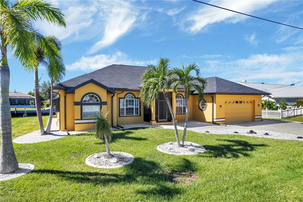 125 Colonial ST SE PORT CHARLOTTE, FL 33952