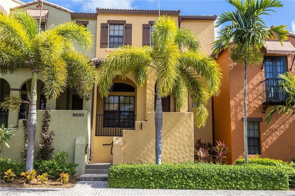 9095 Covina DR S 68-2 NAPLES, FL 34113