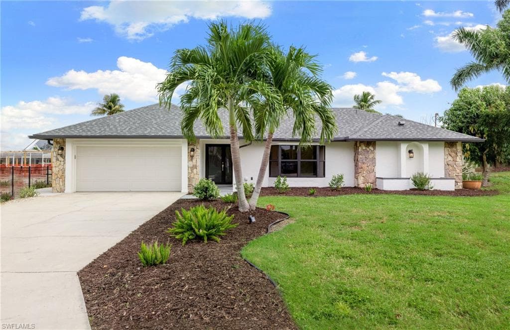 6058 Cocos DR FORT MYERS, FL 33908