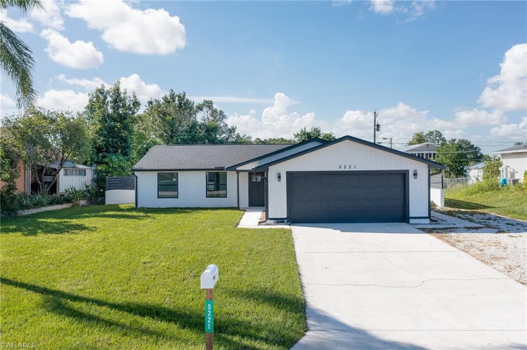 5221 7th ST W LEHIGH ACRES, FL 33971