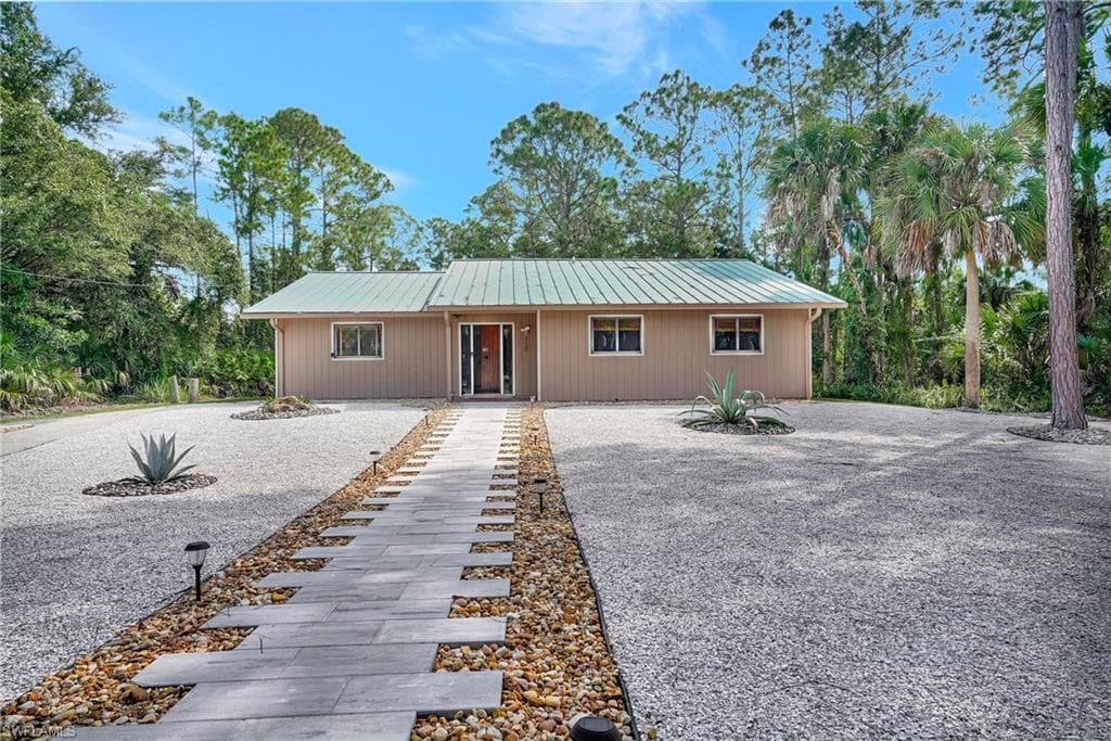 130 20th ST SE NAPLES, FL 34117