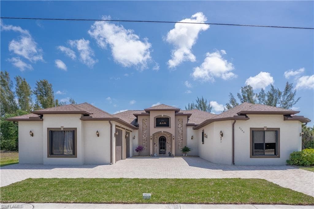 2203 Surfside BLVD CAPE CORAL, FL 33991