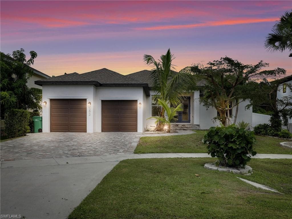 272 2nd AVE MARCO ISLAND, FL 34145
