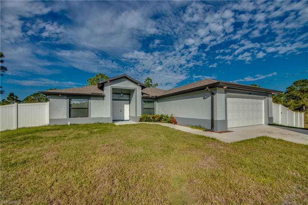 1703 Edison AVE LEHIGH ACRES, FL 33972