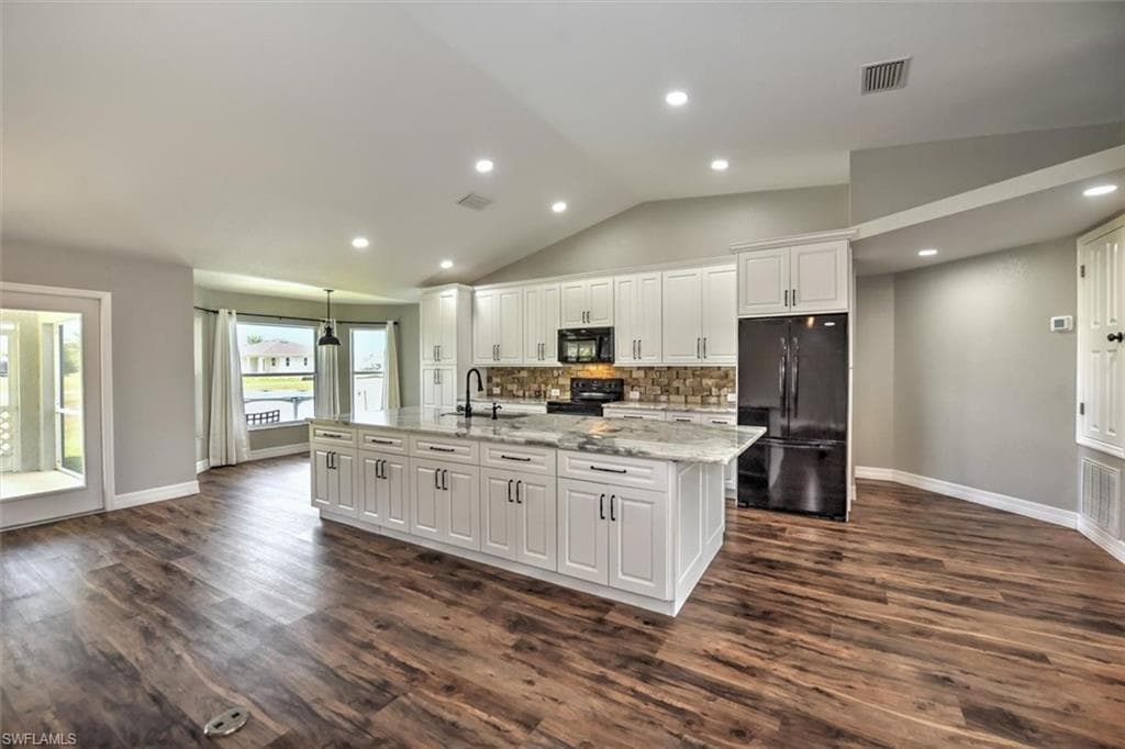 3922 NE 22nd AVE CAPE CORAL, FL 33909