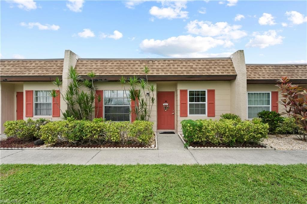 6300 S Pointe BLVD 223 FORT MYERS, FL 33919