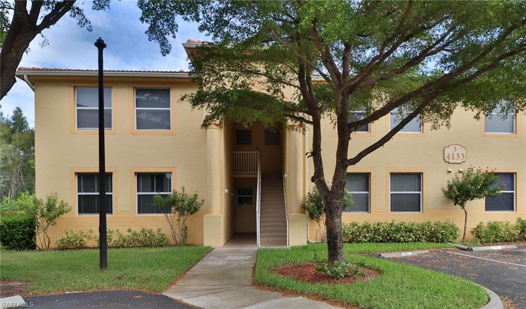 4133 Bellasol CIR 311 FORT MYERS, FL 33916