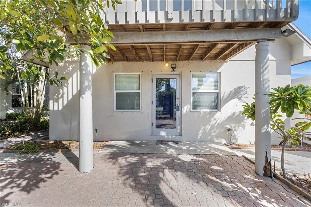3577 Poinsettia AVE NAPLES, FL 34104