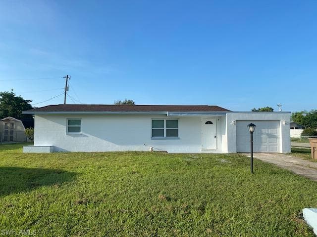 10 E Jasmine RD LEHIGH ACRES, FL 33936