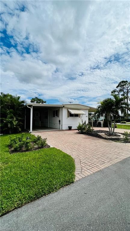 27493 Pauline DR BONITA SPRINGS, FL 34135