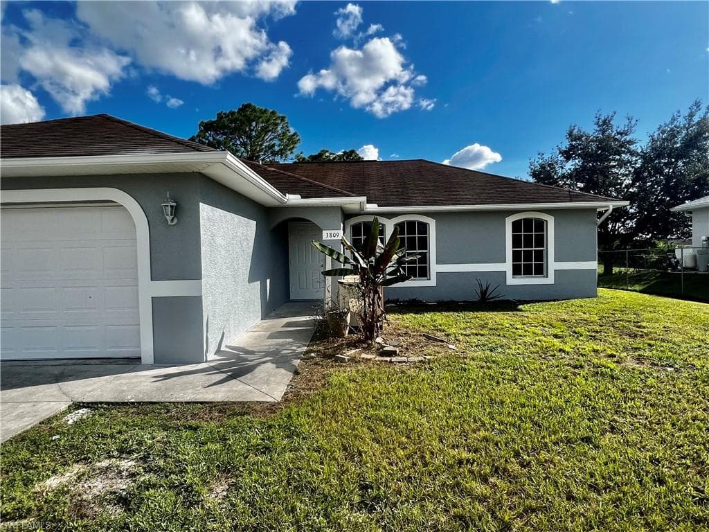 3809 19th ST SW LEHIGH ACRES, FL 33976