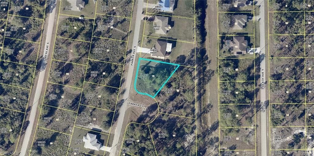 1033 Parker CT LEHIGH ACRES, FL 33974