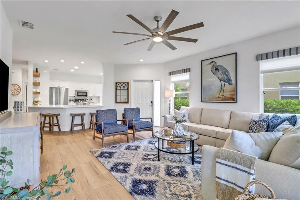 20090 Seagrove ST 2101 ESTERO, FL 33928