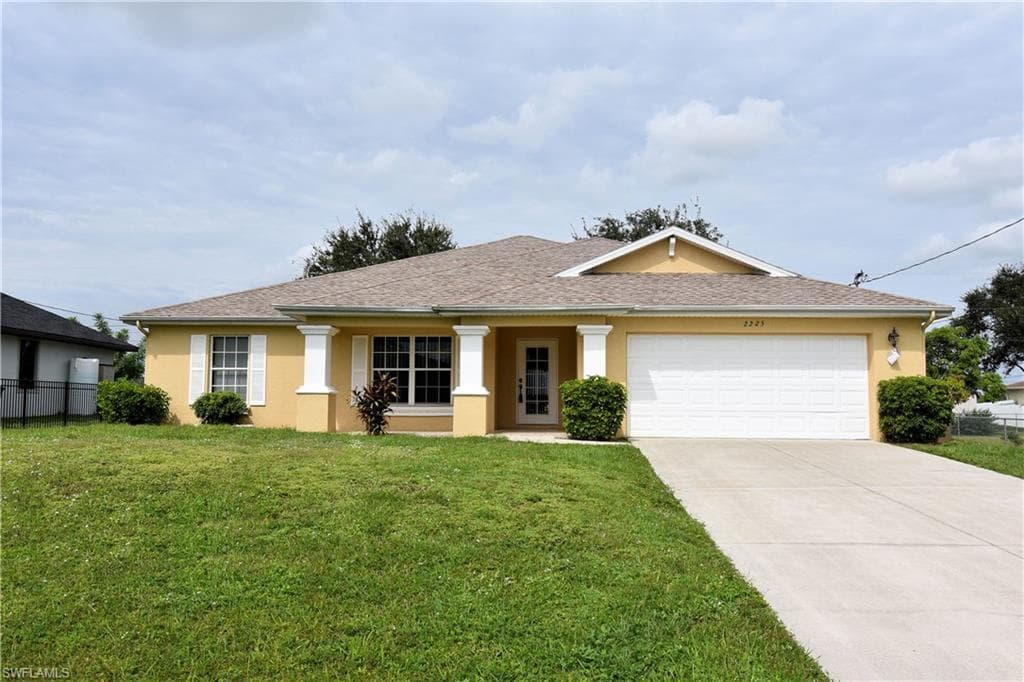 2225 NE 15th TER CAPE CORAL, FL 33909