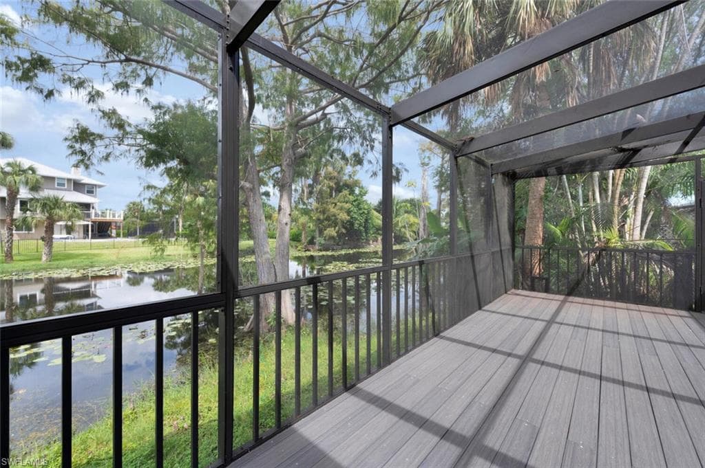 452 Sharwood DR NAPLES, FL 34110