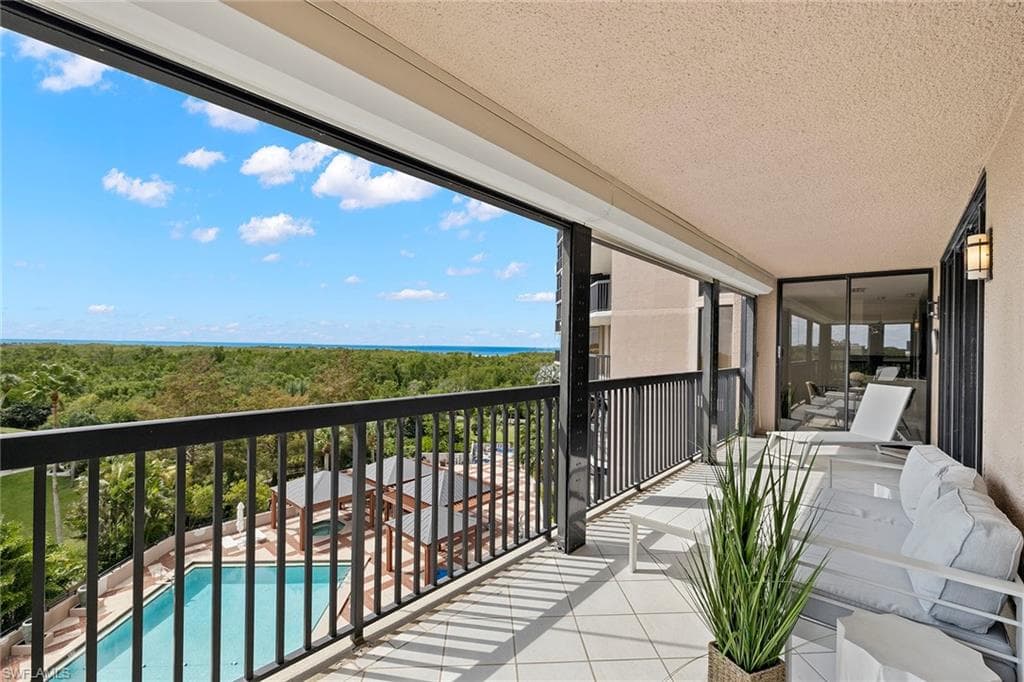 6075 Pelican Bay BLVD 505 NAPLES, FL 34108