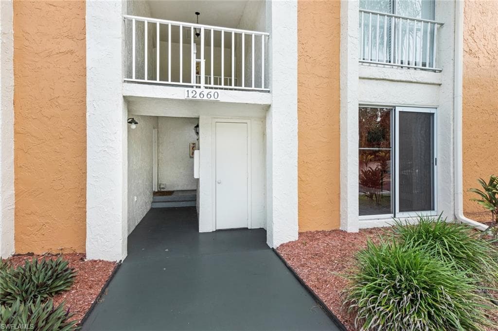 12660 Kenwood LN B FORT MYERS, FL 33907