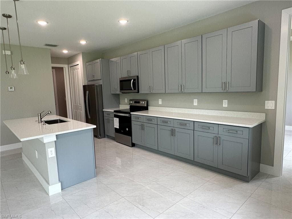 4238 NW 25th TER CAPE CORAL, FL 33993