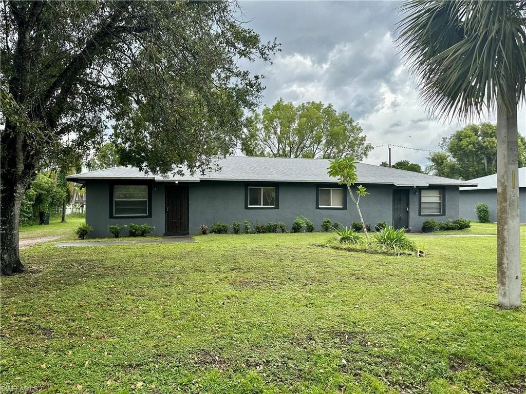 3245-3247 Willard ST FORT MYERS, FL 33916